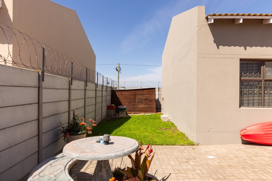 2 Bedroom Property for Sale in Laaiplek Western Cape